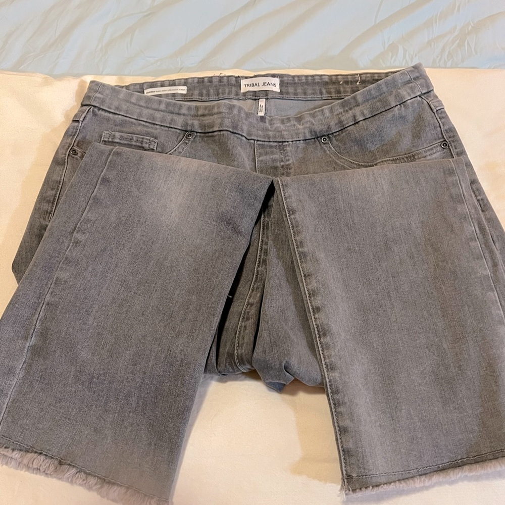 Tribal jeans Aubrey mid rise straight crop maybe worn once or twice - Picture 3 of 3